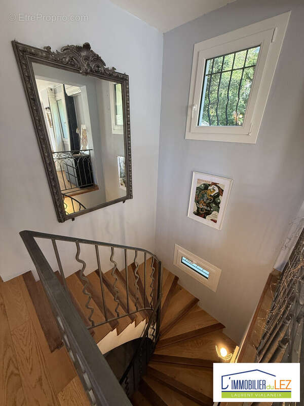 Maison à SAINT-CLEMENT-DE-RIVIERE