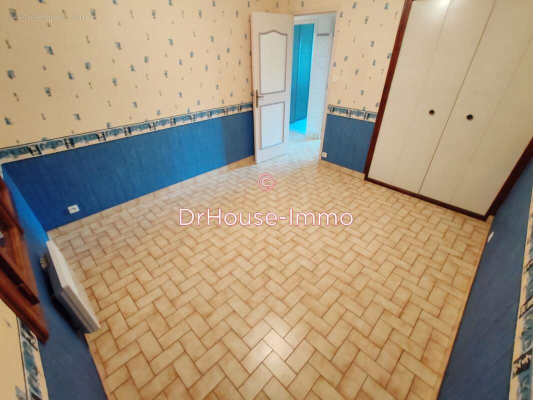 Maison à VAUX-SUR-VIENNE