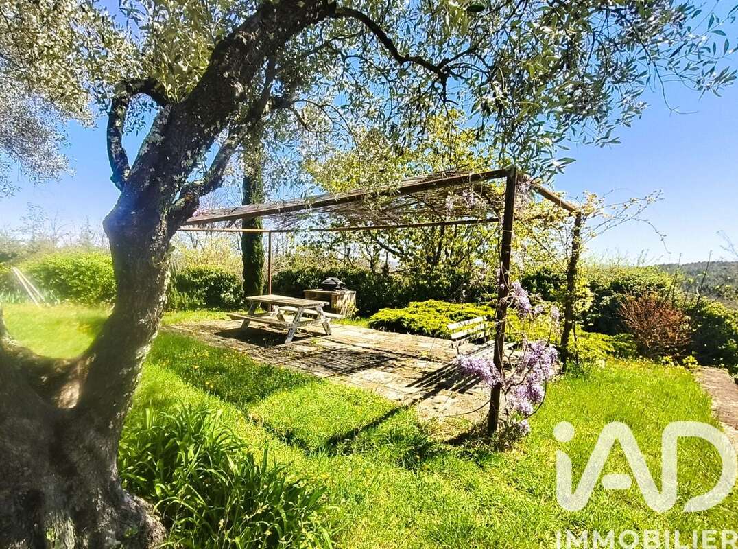 Maison 275 m² à Payzac  - photo 6