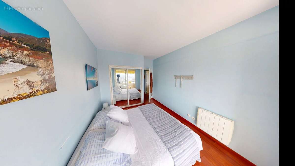 Appartement à VILLENEUVE-LOUBET