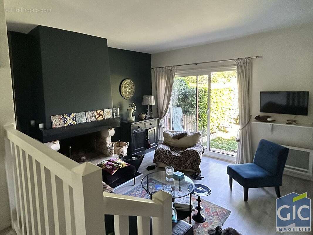 Appartement à TOURGEVILLE