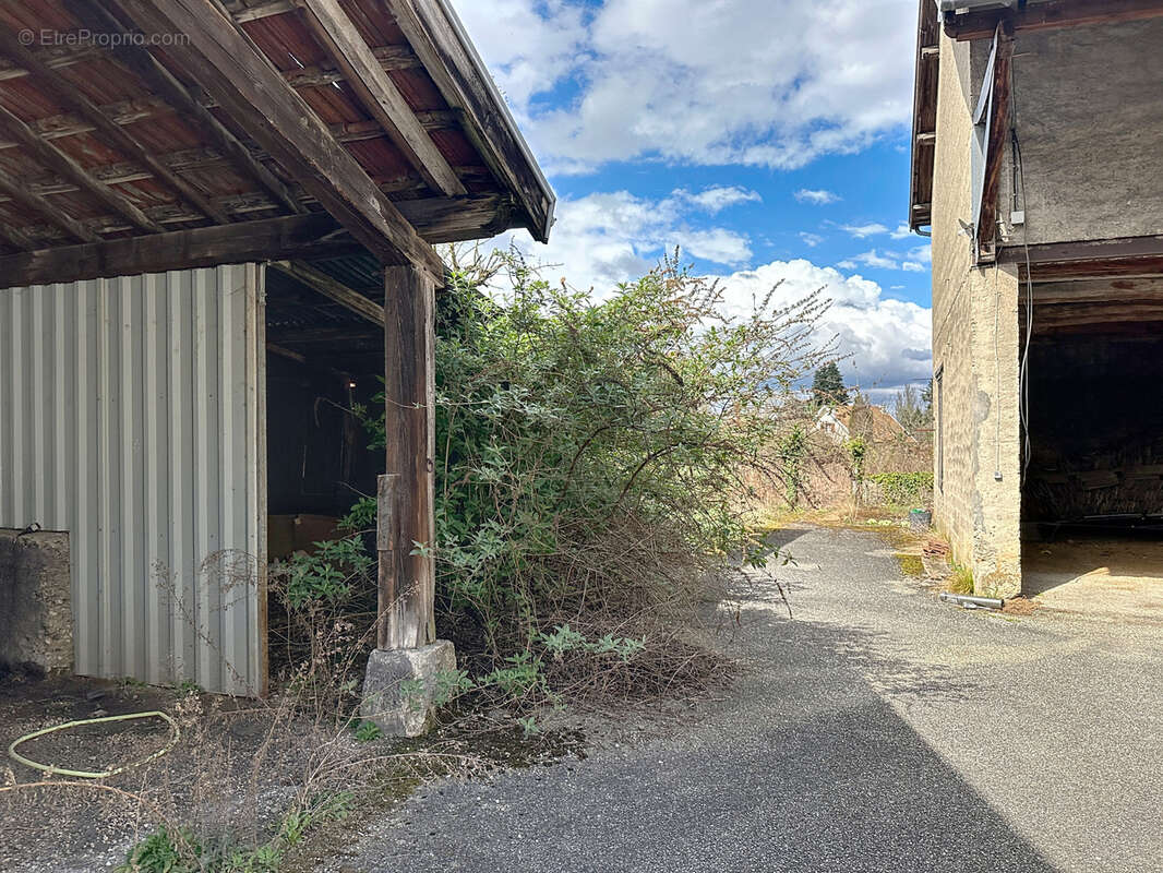 Terrain à LA BATIE-DIVISIN