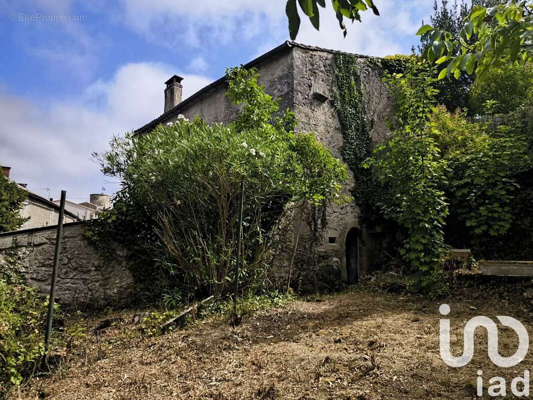 Photo 4 - Parking à RAUZAN