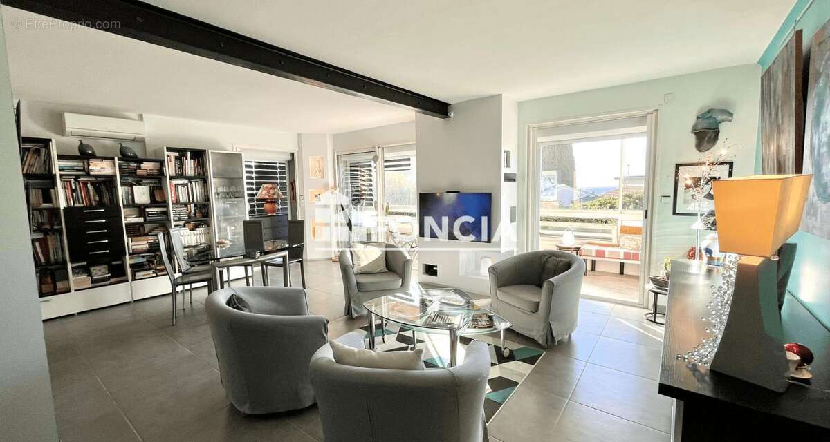 Appartement à SIX-FOURS-LES-PLAGES