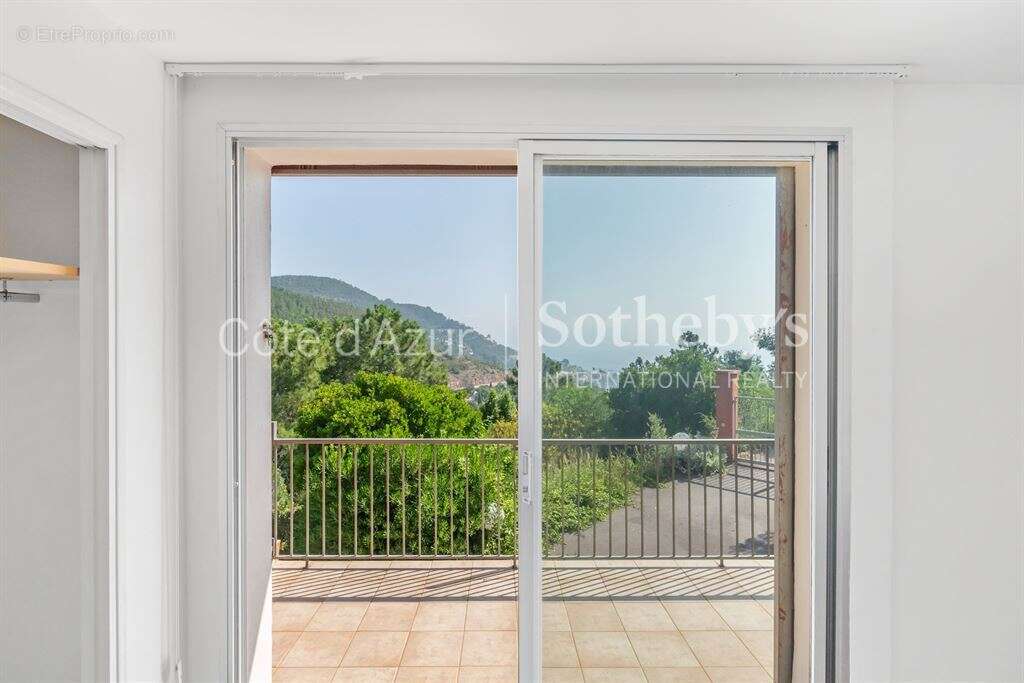 Maison à THEOULE-SUR-MER