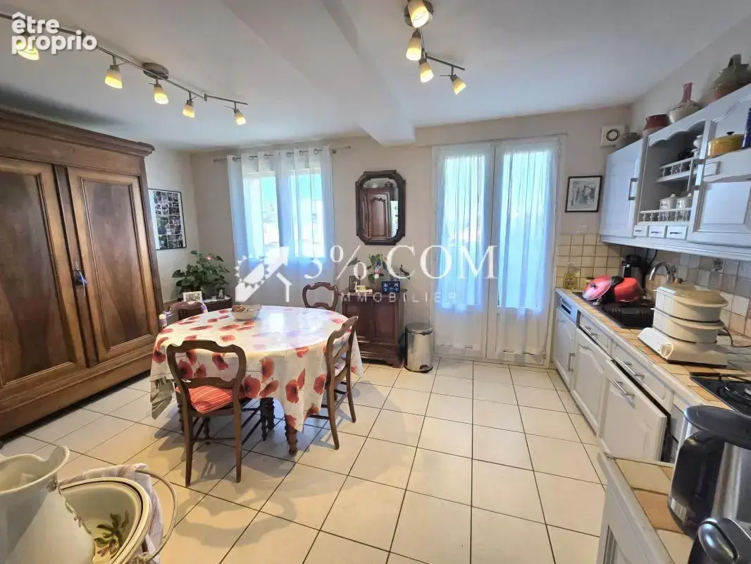 Appartement T3 de 62m2 avec balcon, loggia, cave et garage - photo 3
