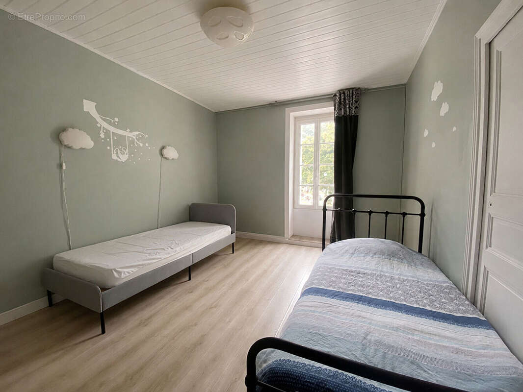 Maison Familiale - 6 chambres à Saint-Michel-En-L'Herm - photo 12
