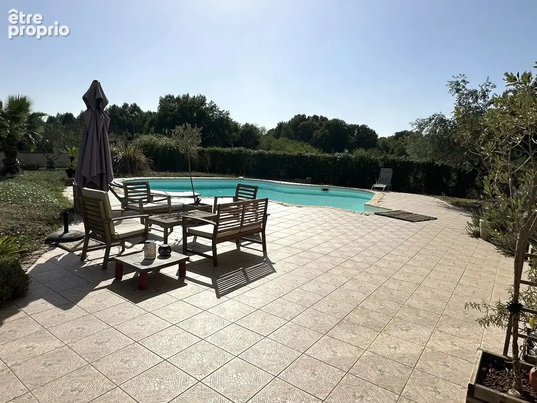 Belle propriété en pierre avec piscine et parc, 5 chambres – proche de Sainte-Foy-la-Grande - photo 2