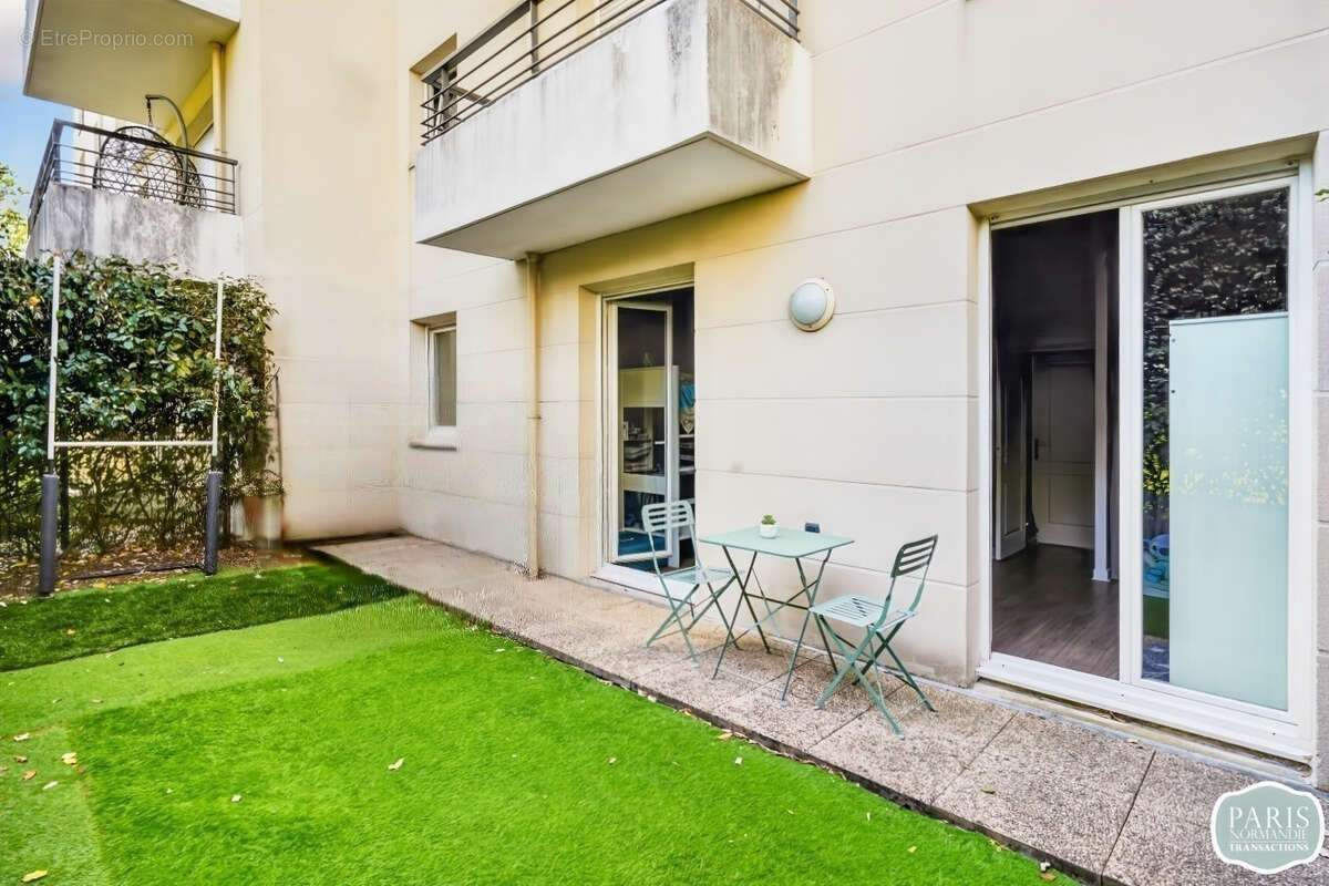 Appartement à LE PLESSIS-ROBINSON