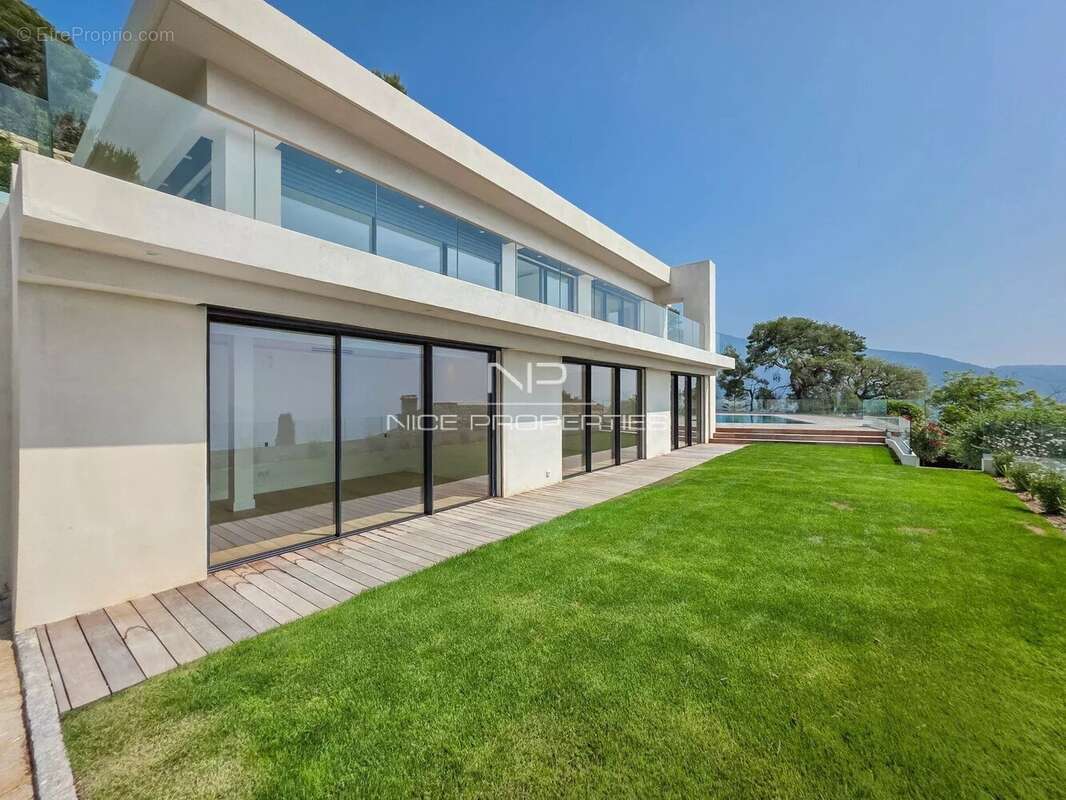 Maison à ROQUEBRUNE-CAP-MARTIN