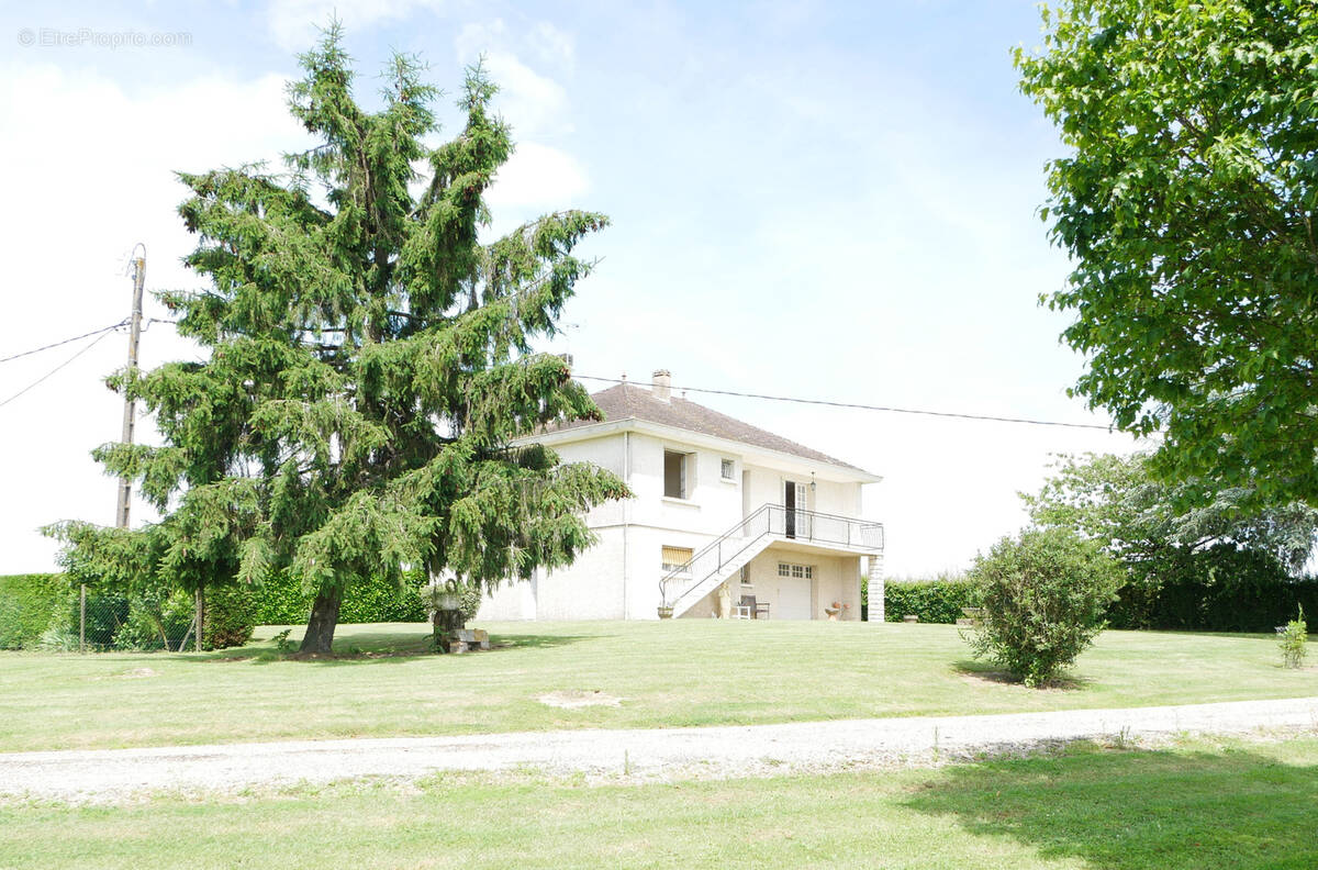 Maison à ESCASSEFORT