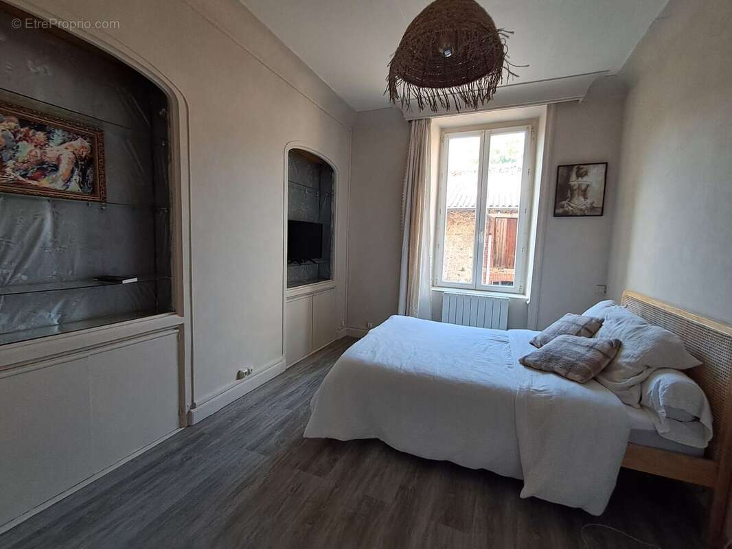 Appartement à CRAPONNE-SUR-ARZON