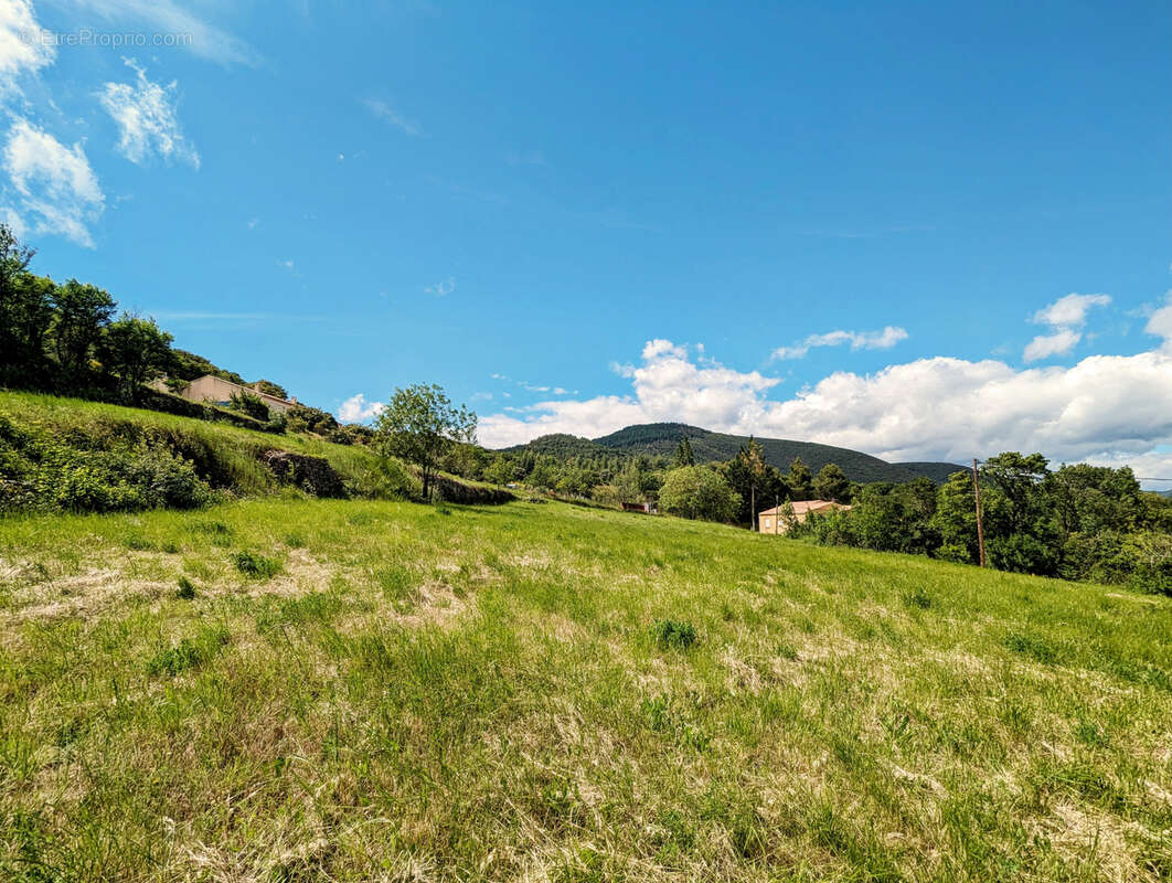 Terrain à LE PRADAL
