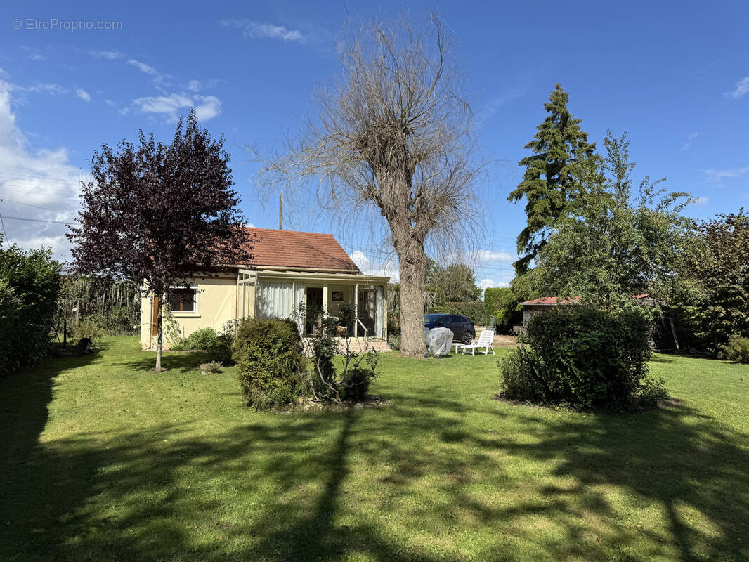 Maison à CLOYES-SUR-LE-LOIR