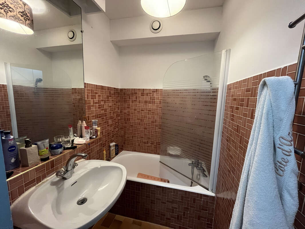 Appartement à COGOLIN