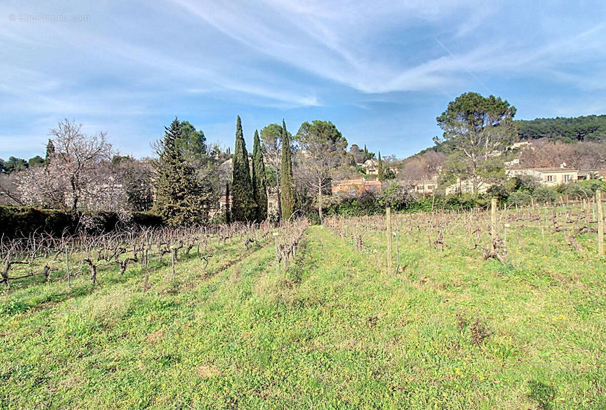 Terrain à DRAGUIGNAN