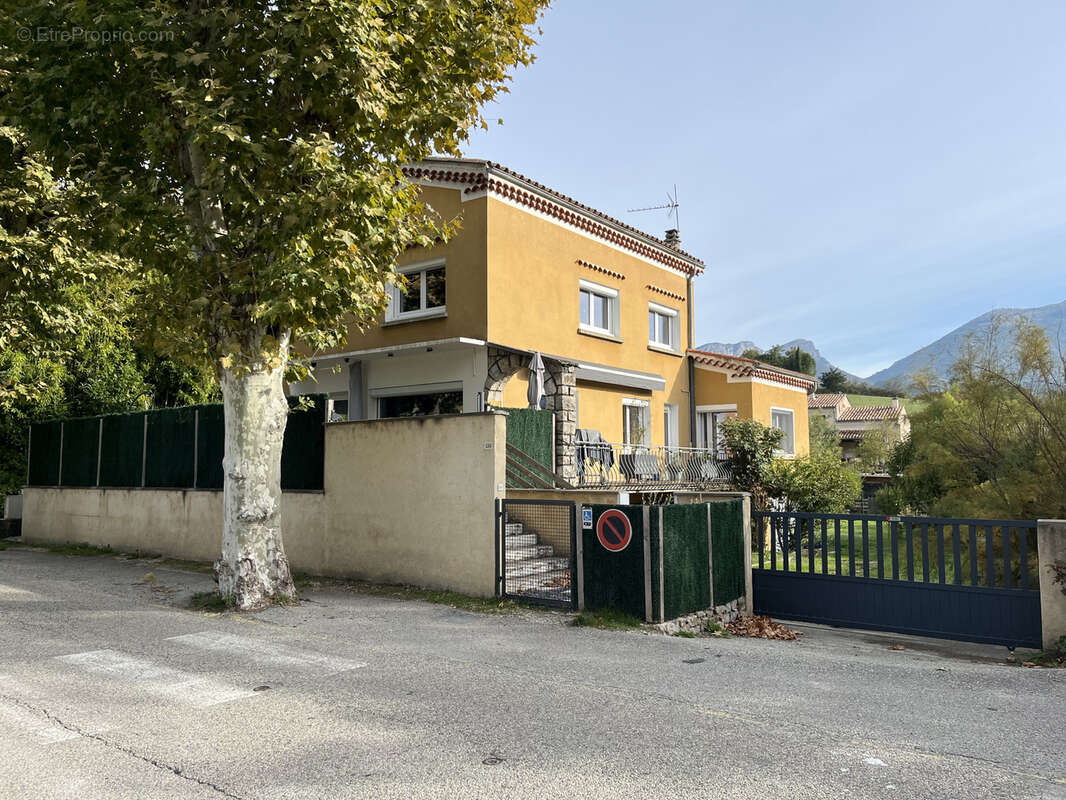 Maison à BOURDEAUX