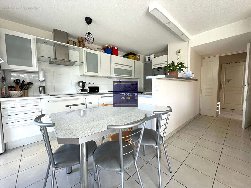 Appartement à SAINT-GENIS-LAVAL