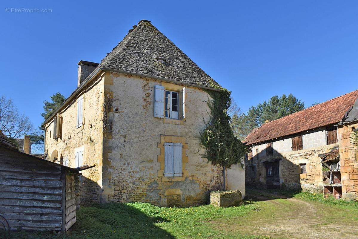 Corps de ferme Saint Crepin et Carlucet 6 pièce(s) 149 m2 - photo 2