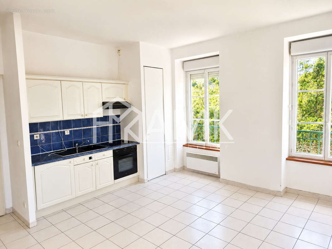 Appartement à MARSEILLE-11E
