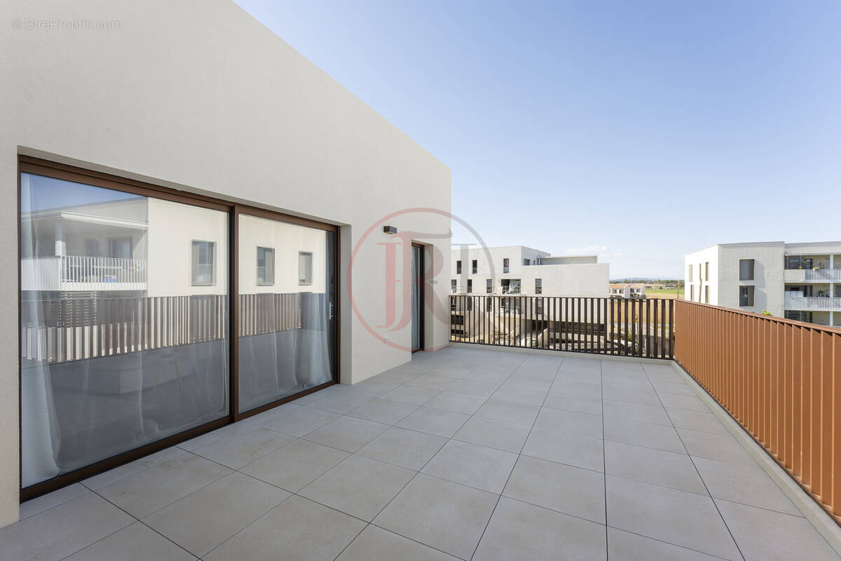 Appartement à MAUGUIO