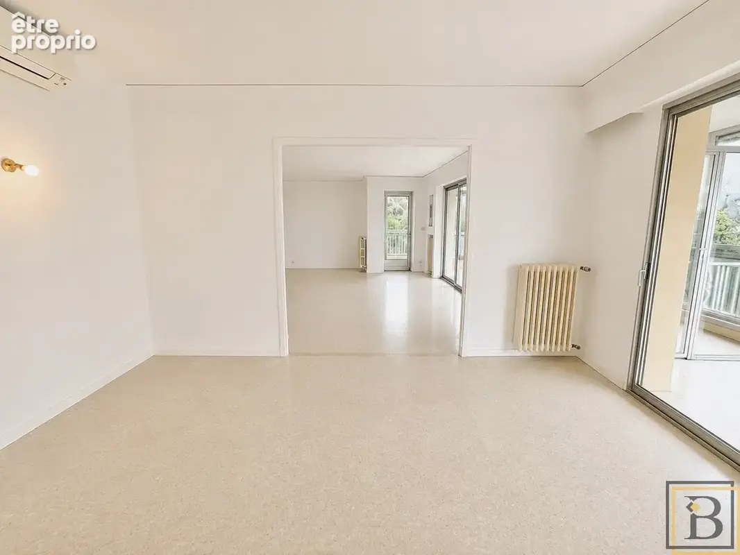Résidence sécurisée - vaste 5 pièces de 140 m2 avec terrasse 40 m2 - photo 7