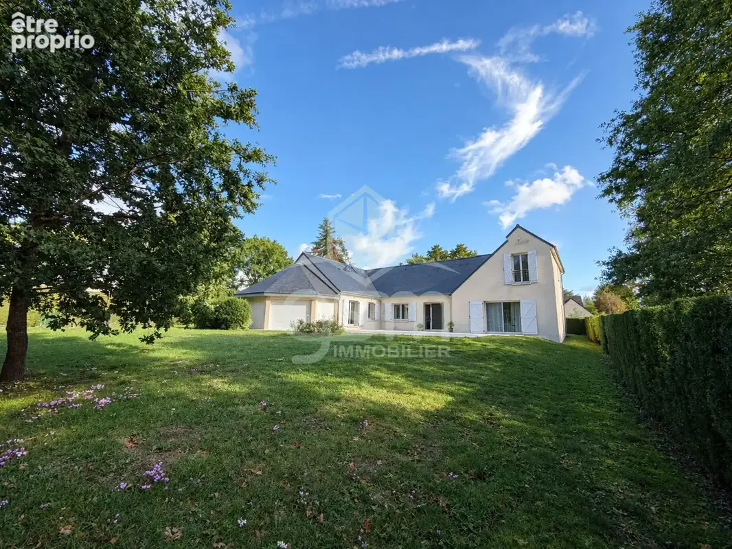 Maison à MONTBAZON
