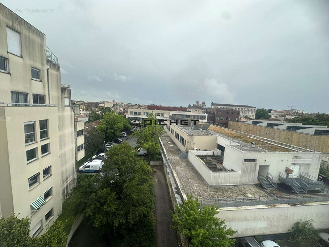 Appartement à BORDEAUX