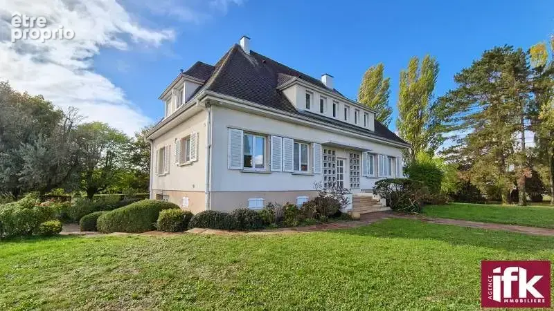 Propriété de 220 m² avec potentiel professionnel sur un terrain de 14,86 ares - photo 4