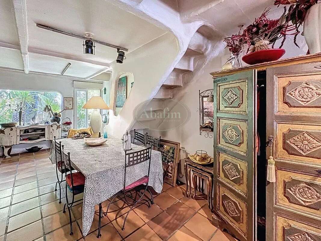 Ensemble immobilier - photo 8