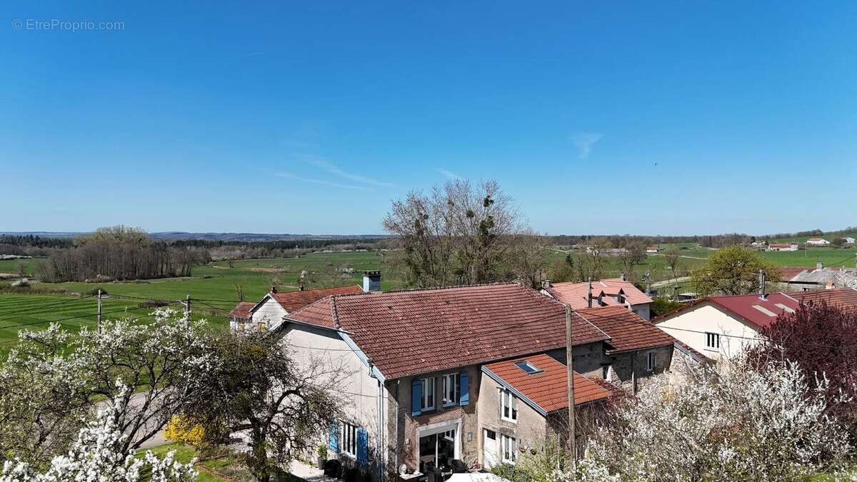 Maison à REGNEVELLE