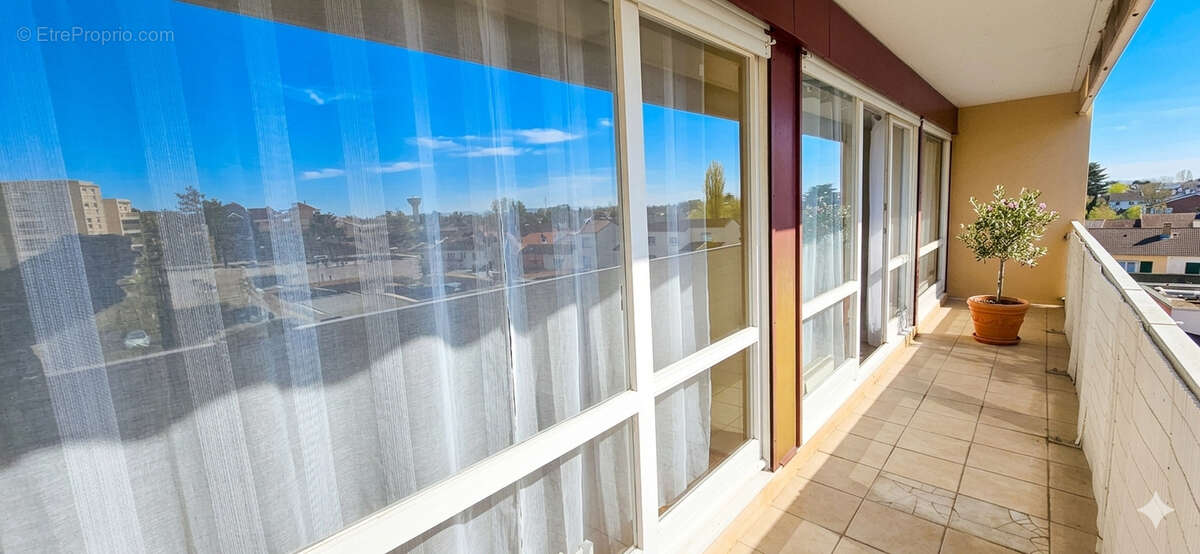 Appartement à ELANCOURT