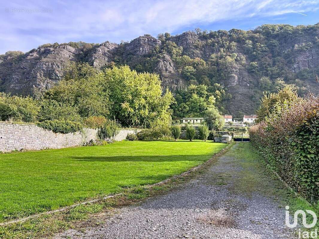 Photo 6 - Commerce à CHOOZ