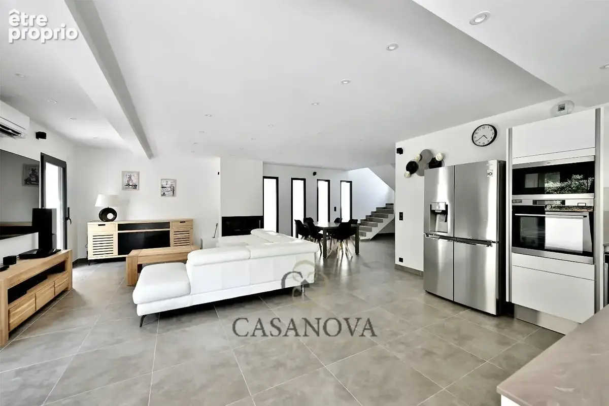 Villa contemporaine de 146 m² avec piscine et terrain de 1 000 m² à Montferrier-sur-Lez - photo 13