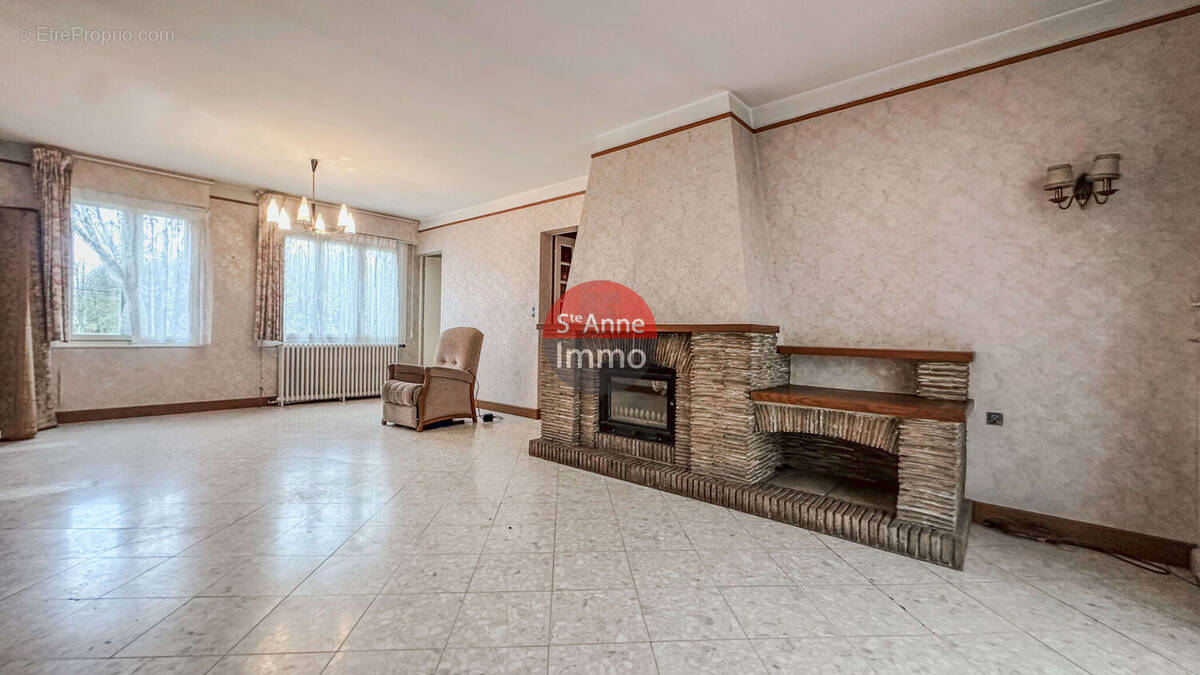 Photo 1 - Maison à LIGNIERES-CHATELAIN