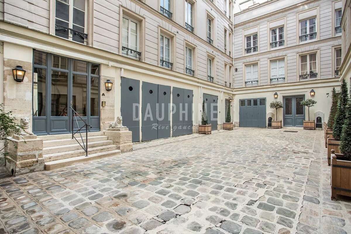 Appartement à PARIS-6E