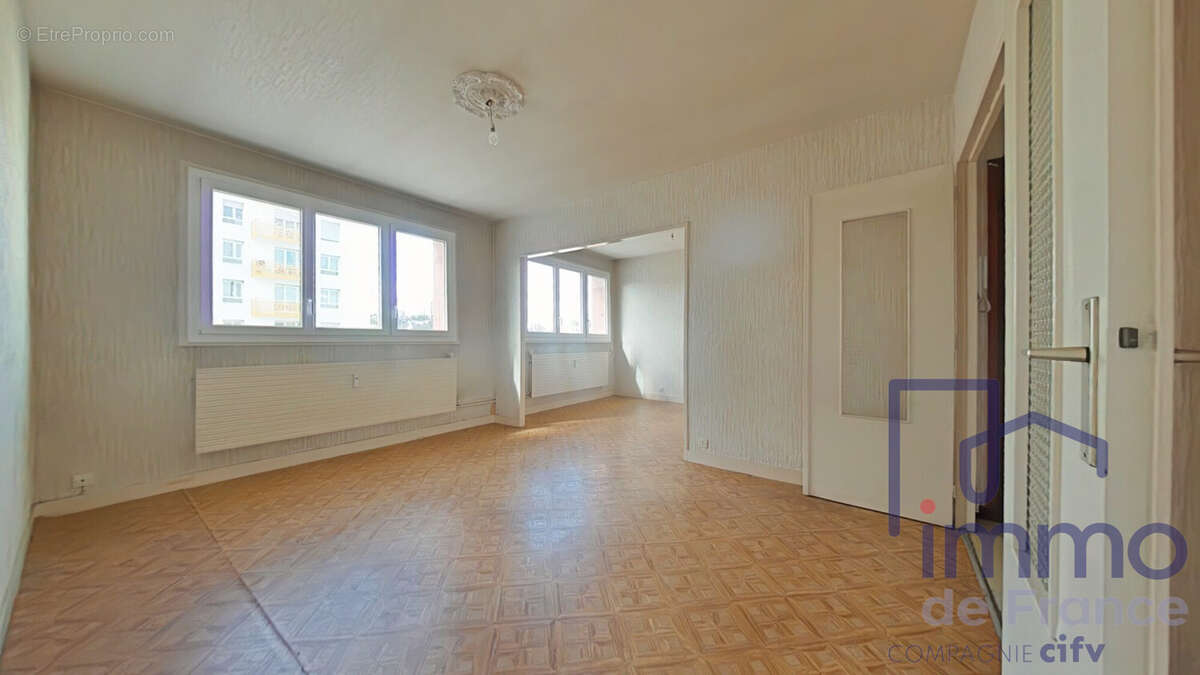 Appartement à SAINT-ETIENNE
