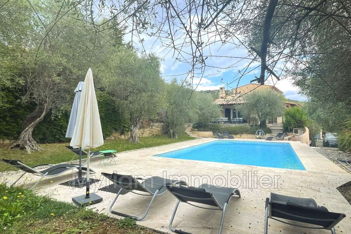 Maison à PEYMEINADE