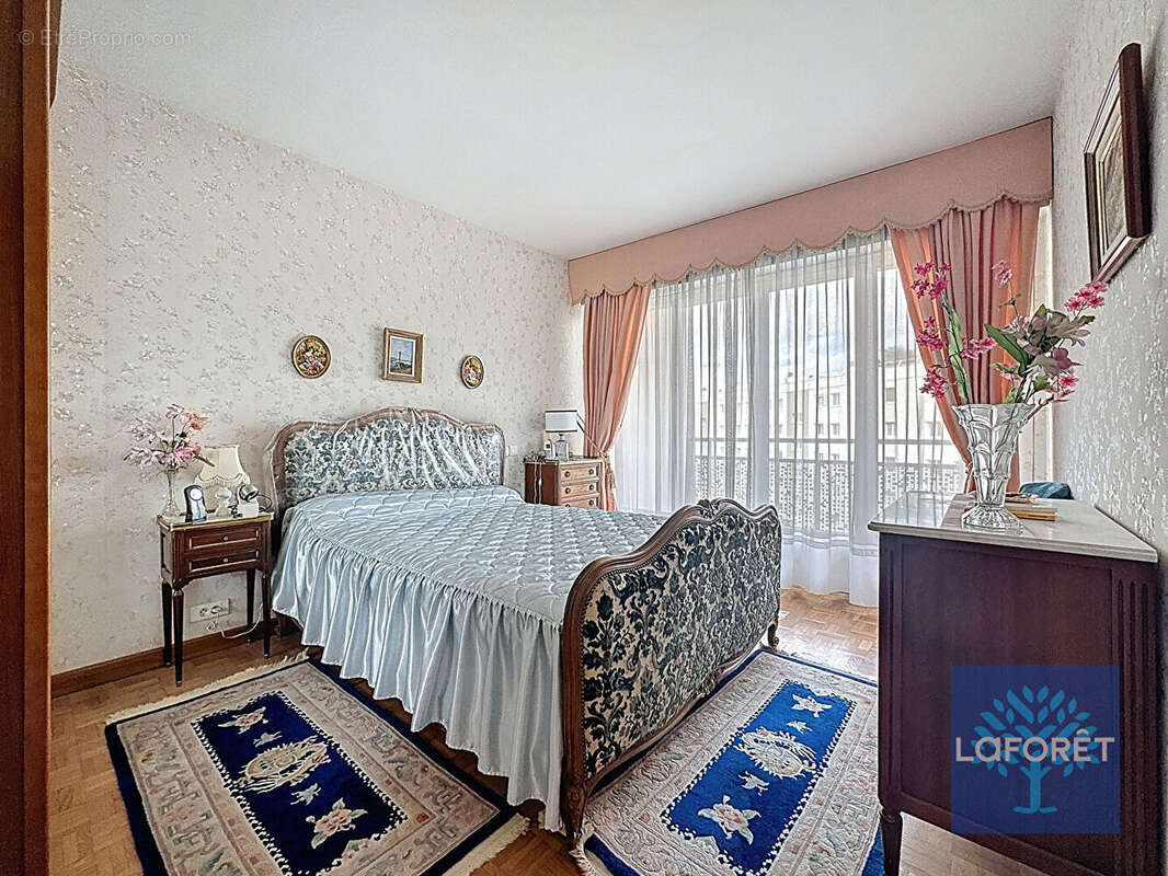 Appartement à CHILLY-MAZARIN