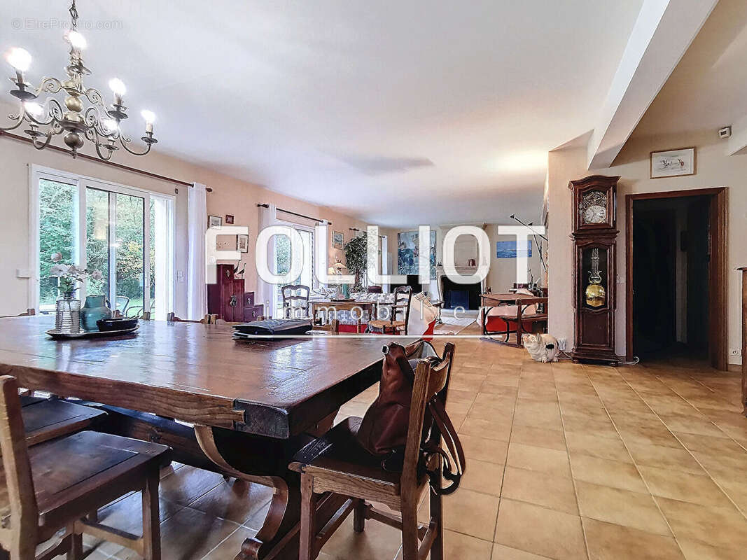 Maison à JULLOUVILLE