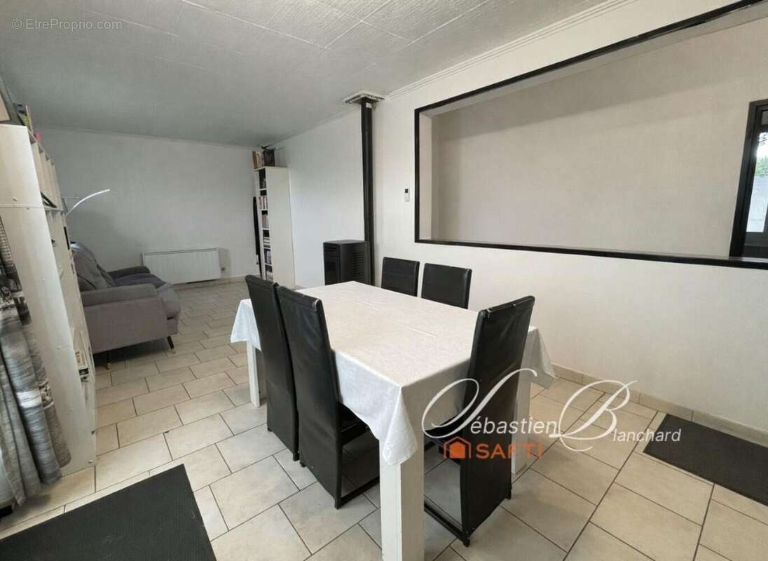 Photo 5 - Maison à INJOUX-GENISSIAT