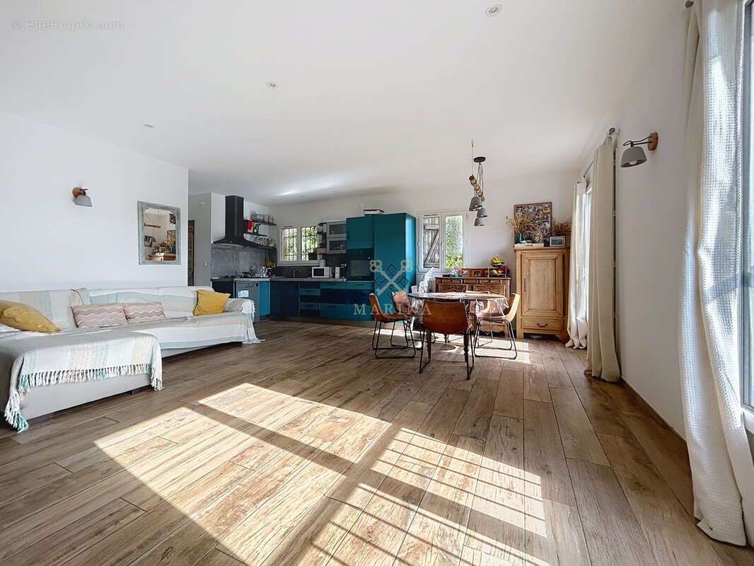 Appartement 'haut de maison ' 2 chambres - terrasse et jardin - sotta - photo 8