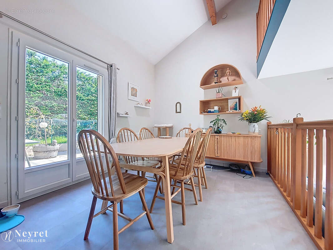 Maison à SAINT-SYMPHORIEN-D'OZON