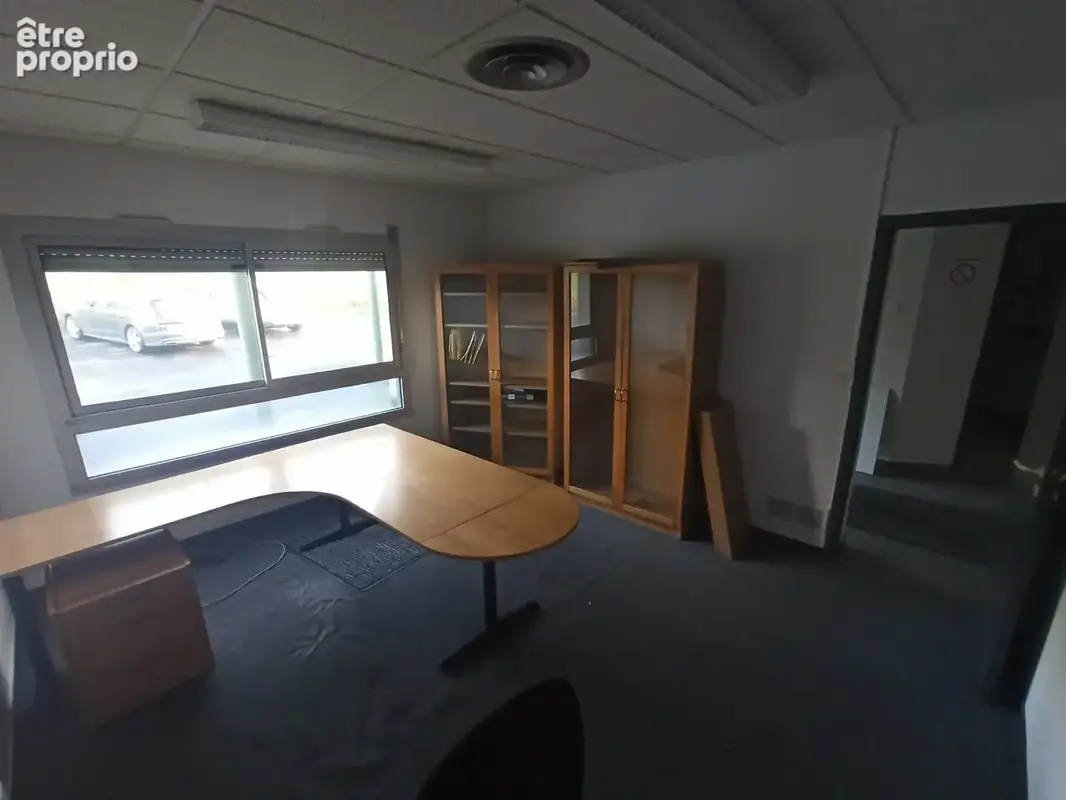 St junien / rochechouart - vente 1.300m2 locaux entreprise - photo 8