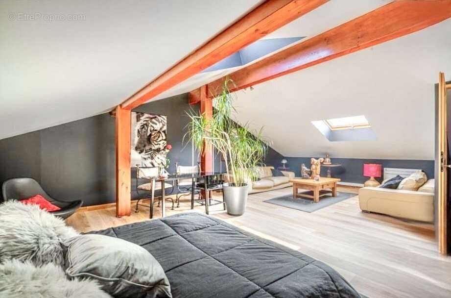 Maison à VAULNAVEYS-LE-BAS