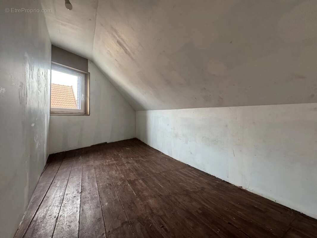 Maison 4 chambres , garage 60m² - photo 10