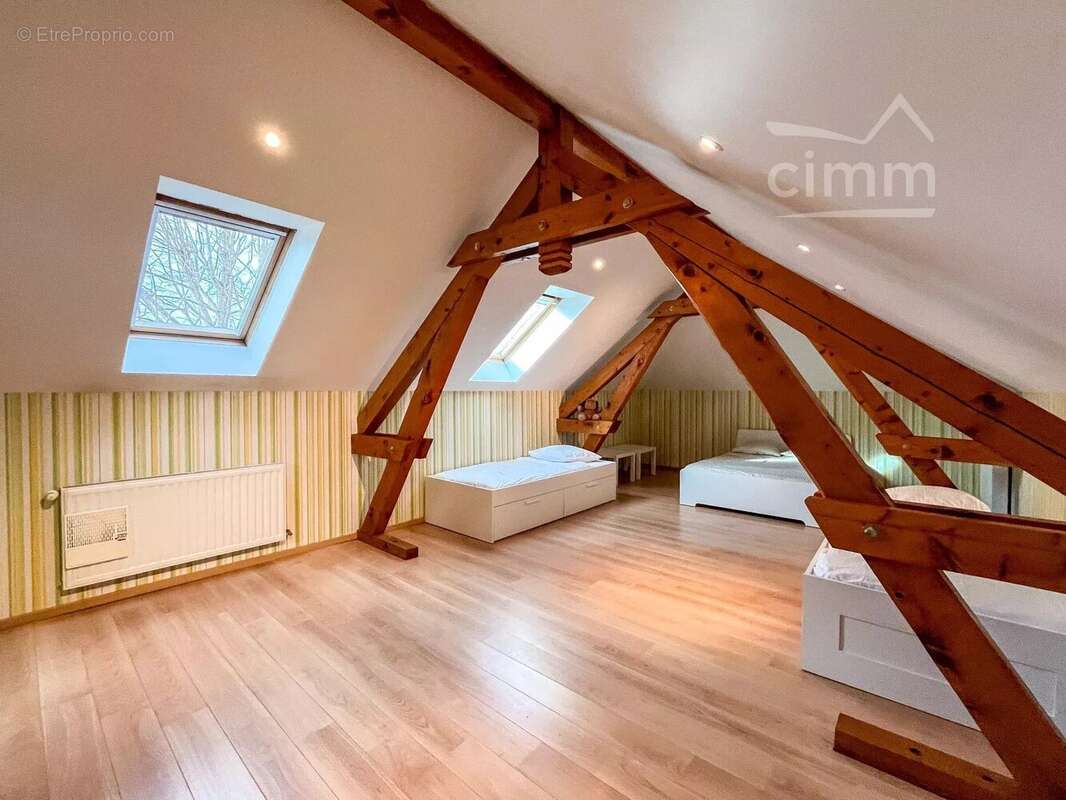 Maison à LA TERRASSE