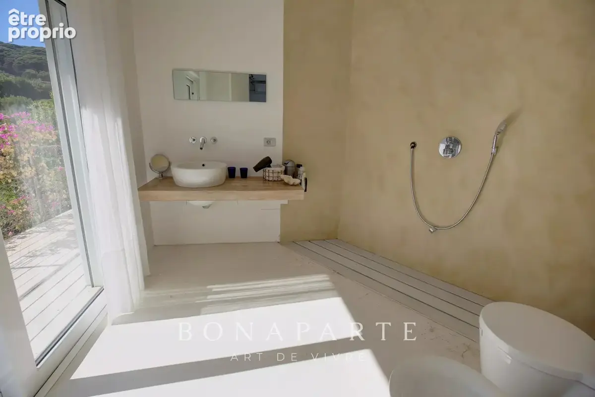 Ramatuelle - domaine de l'escalet - villa contemporaine à 150 m de la plage - photo 9