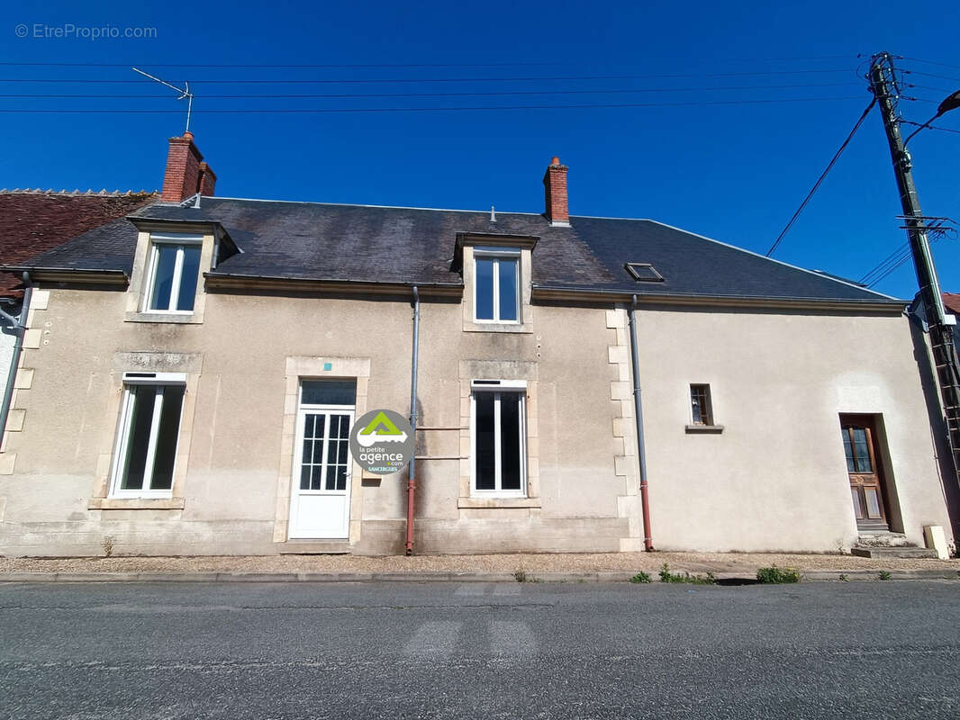 Maison à SANCERGUES