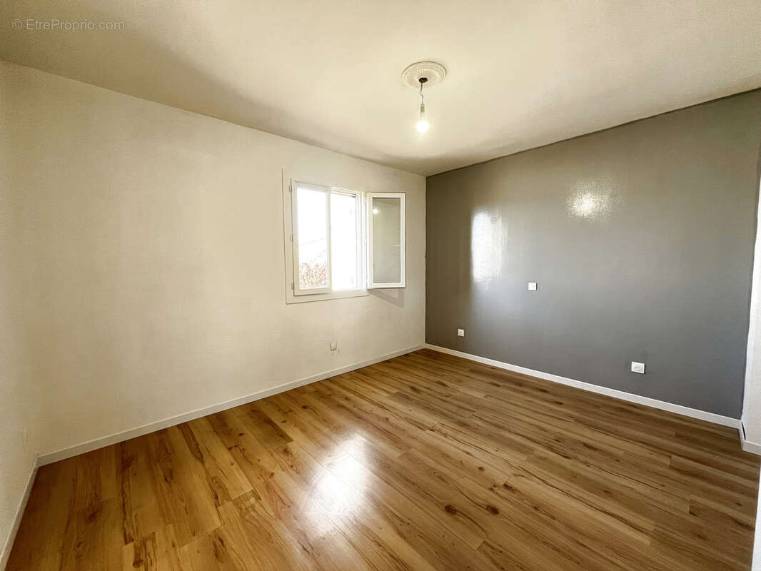 Appartement à SAINT-MAXIMIN-LA-SAINTE-BAUME